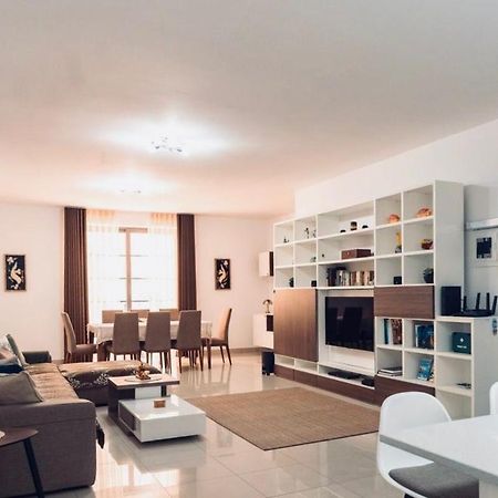 Belmonte Heights - Luxury 3 Bedroom Apartment Слима Екстериор снимка