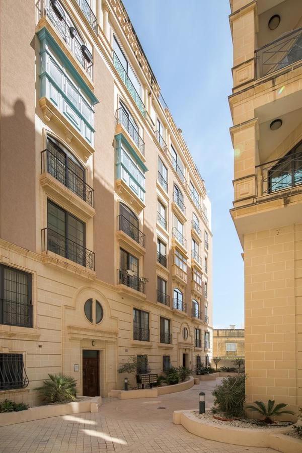 Belmonte Heights - Luxury 3 Bedroom Apartment Слима Екстериор снимка