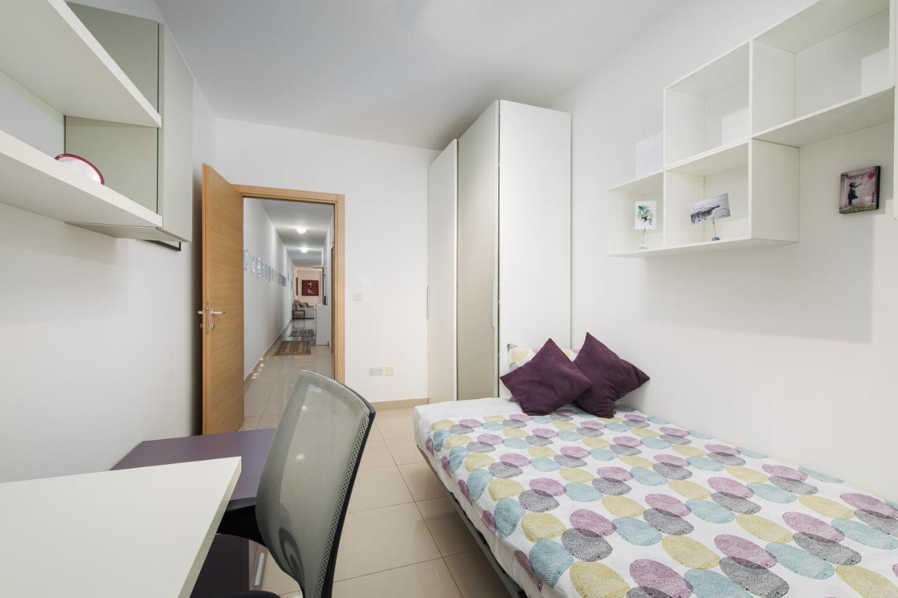 Belmonte Heights - Luxury 3 Bedroom Apartment Слима Екстериор снимка
